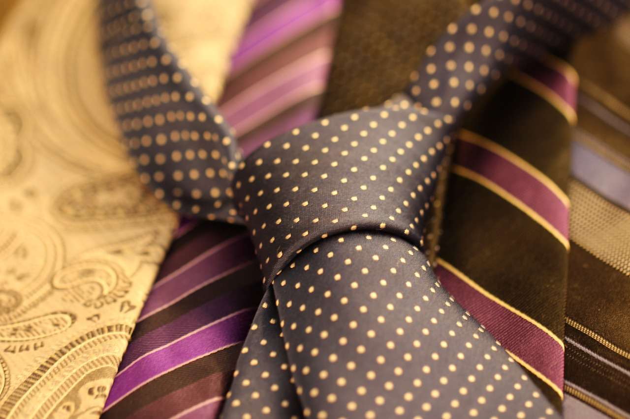 Etapes pour faire un noeud de cravate
