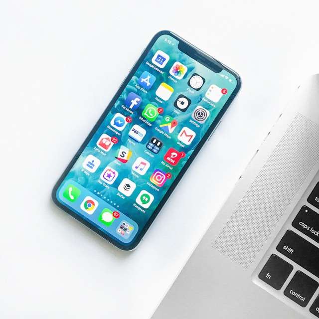 Reseaux sociaux dépendance et digital detox